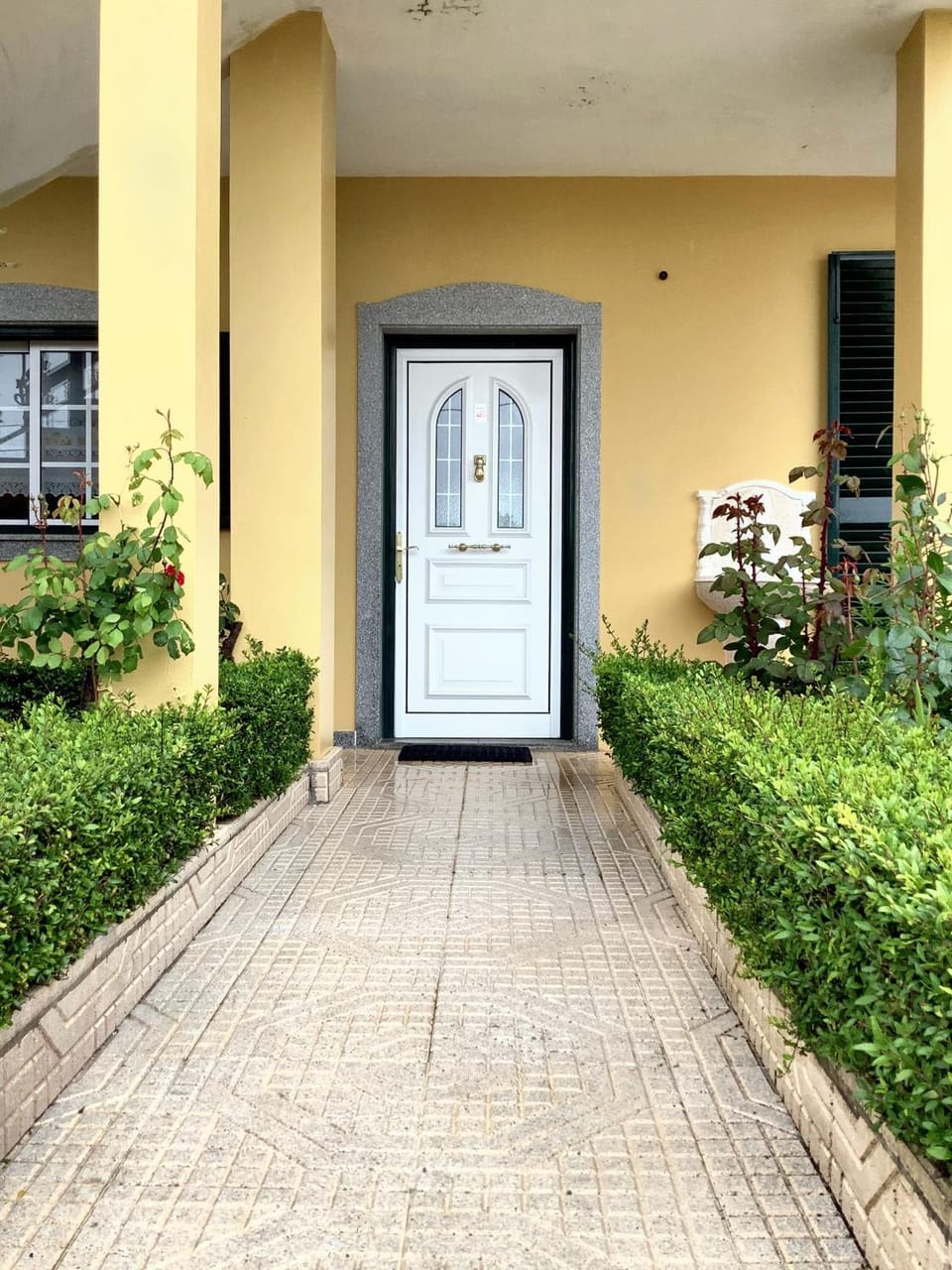 Facade/entrance