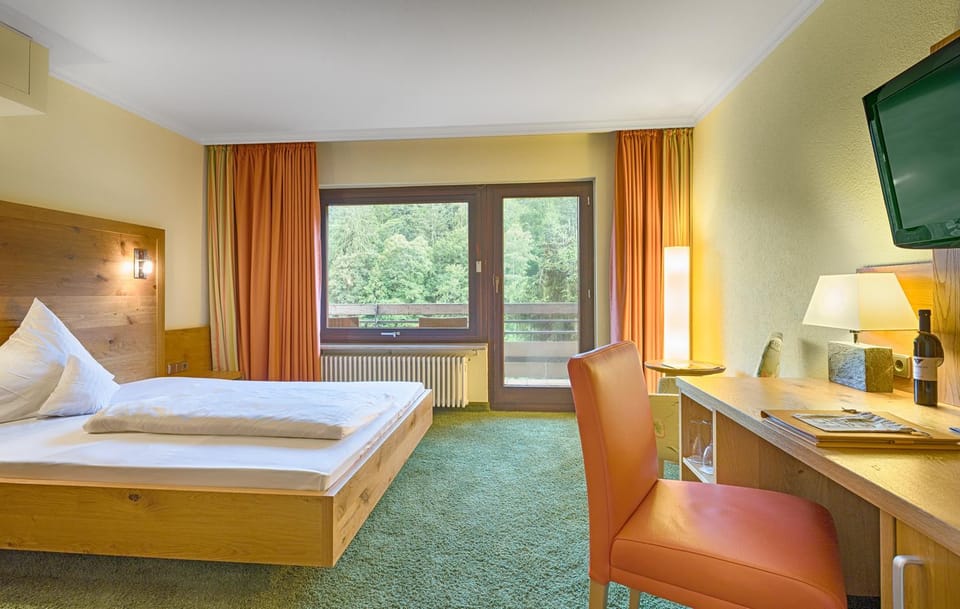 Balcony/Terrace, Photo of the whole room, Garden view