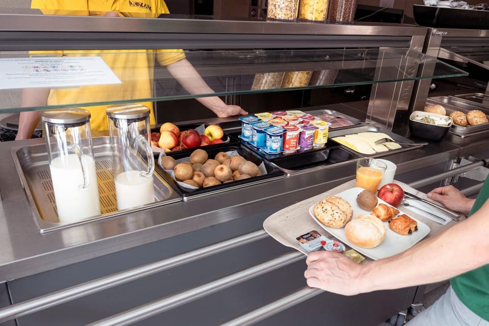 Breakfast, Buffet breakfast