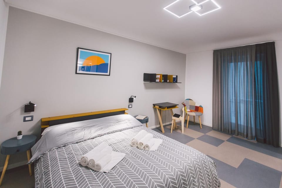 Double bedroom apartment across Ortigia Apartment in Syracuse
