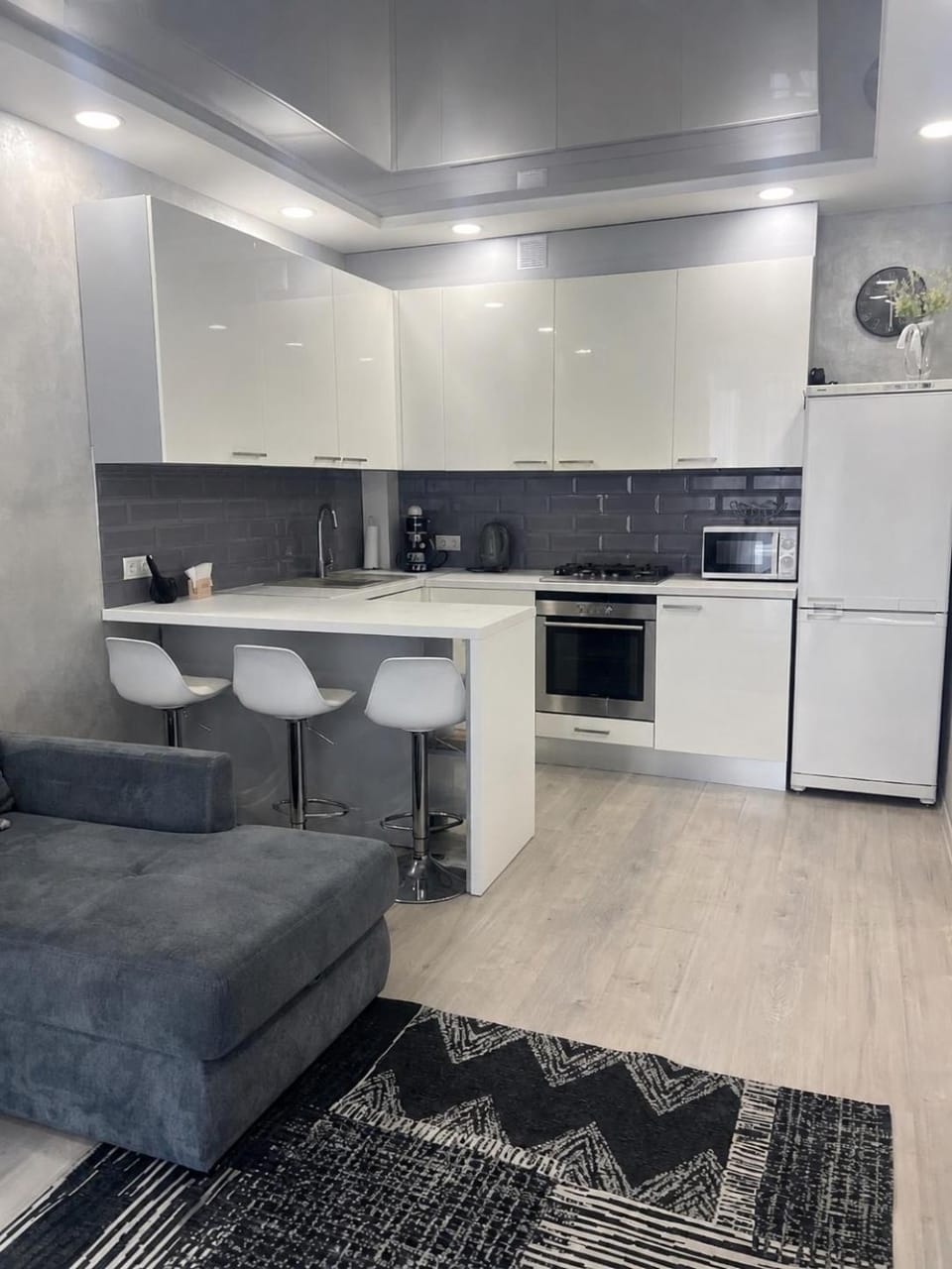 Kitchen or kitchenette, Dining area, dishwasher, oven, stove, toaster