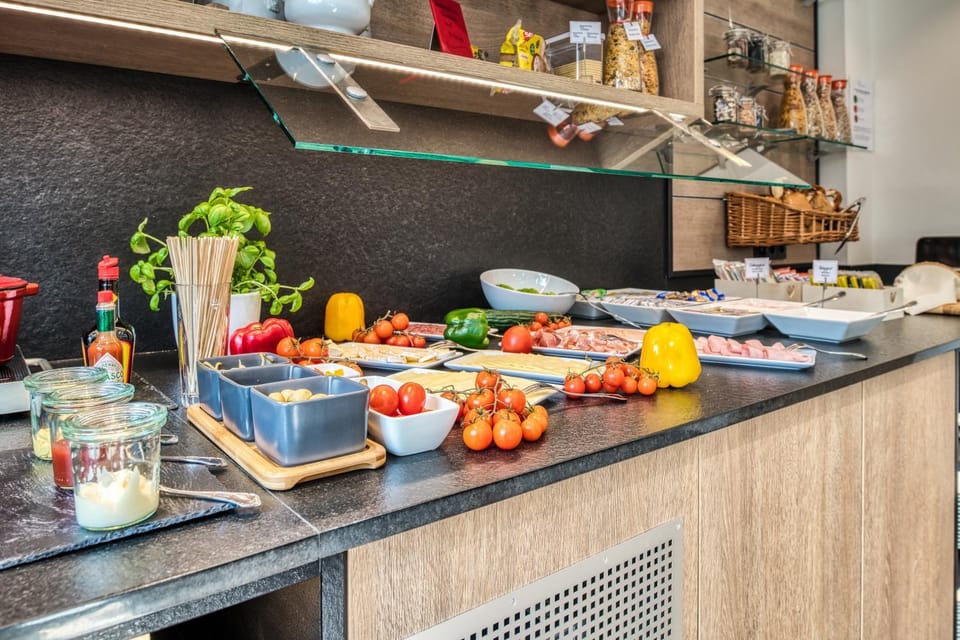 Breakfast, Buffet breakfast