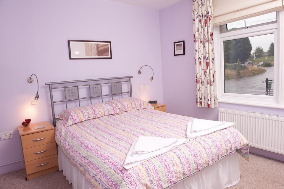 Holbrook Bed and Breakfast Bed and Breakfast in North Dorset District