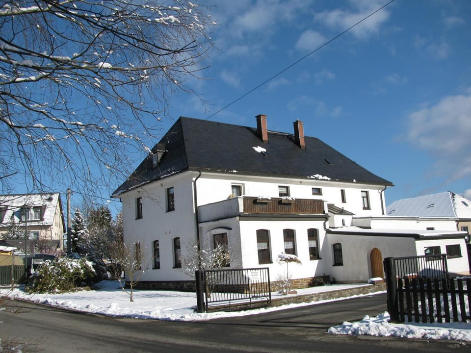 Property building, Winter