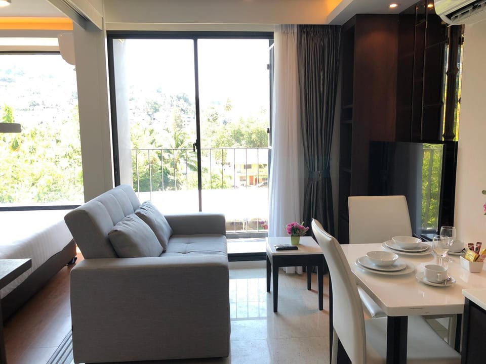 Balcony/Terrace, Living room, Seating area, Dining area