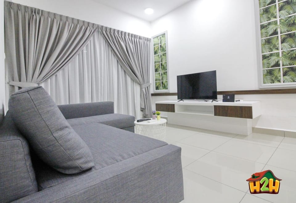 TV and multimedia, Balcony/Terrace, Living room, Seating area
