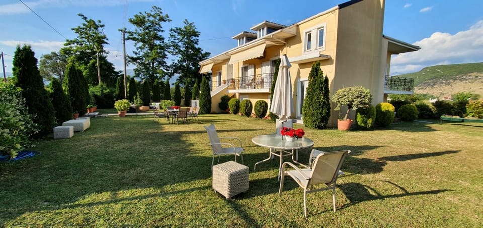 Property building, Patio, Garden