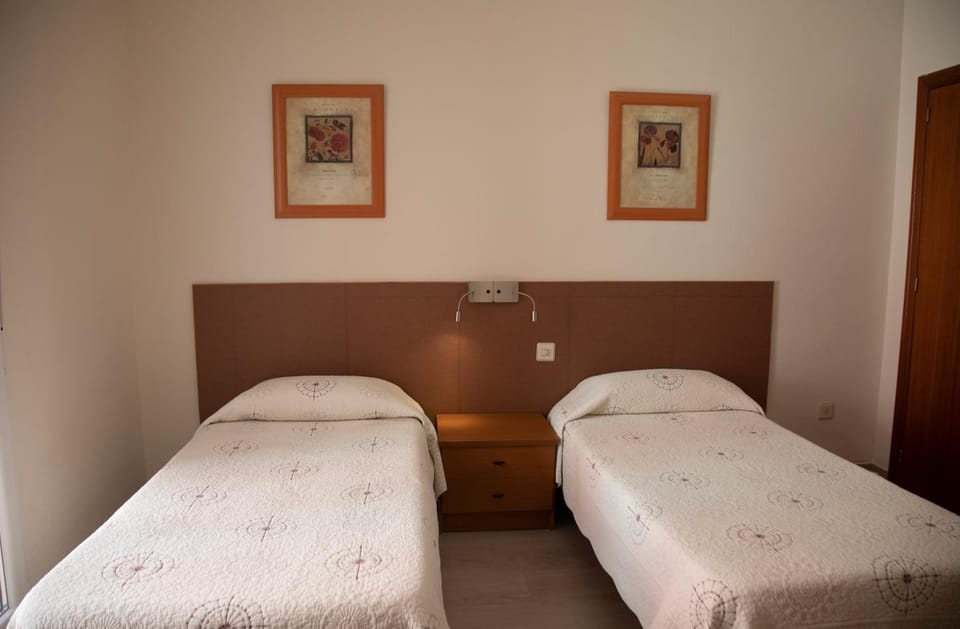 TV and multimedia, Bedroom, air conditioner