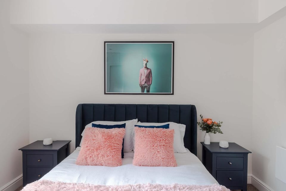 1-Bed Fitzrovia Flat - West End - Sleeps 4 Apartment in London Borough of Islington