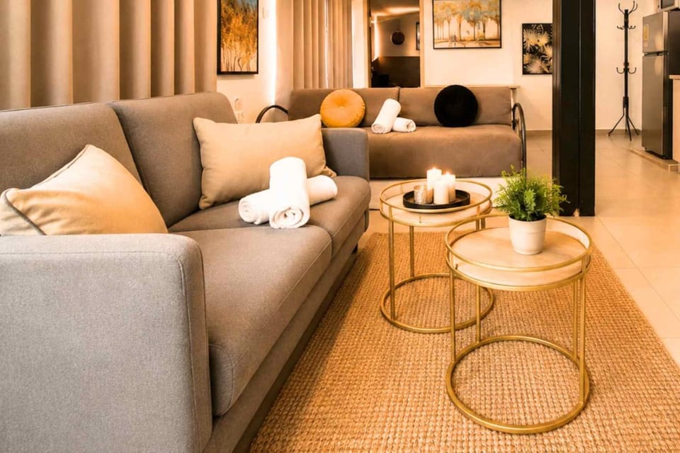 Barak Royal Suites 20 sea view - ג'קוזי בחצר ומרפסות עם נוף לים Apartment in Eilat
