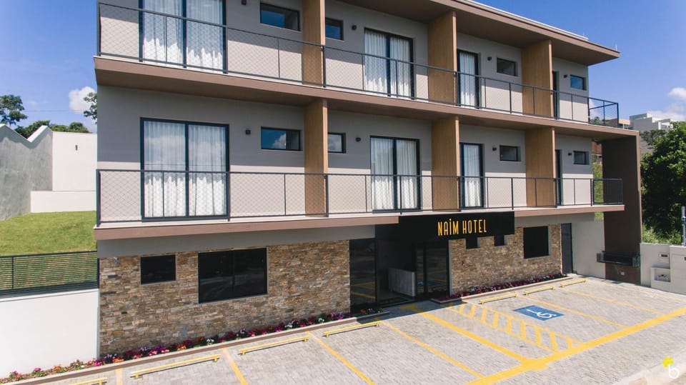 Property building, Facade/entrance, Property logo or sign