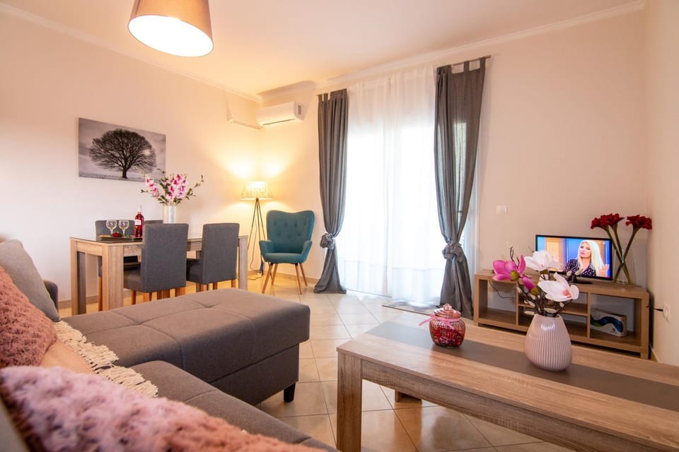 TV and multimedia, Living room, Seating area