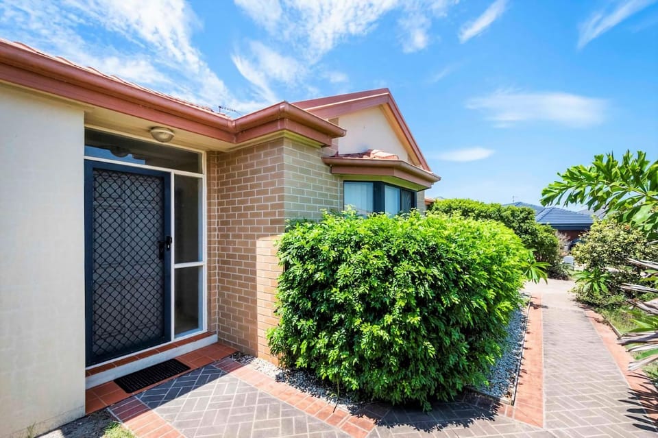 11 Oceania Court - Pet Friendly - Stone Real Estate Yamba House in Yamba