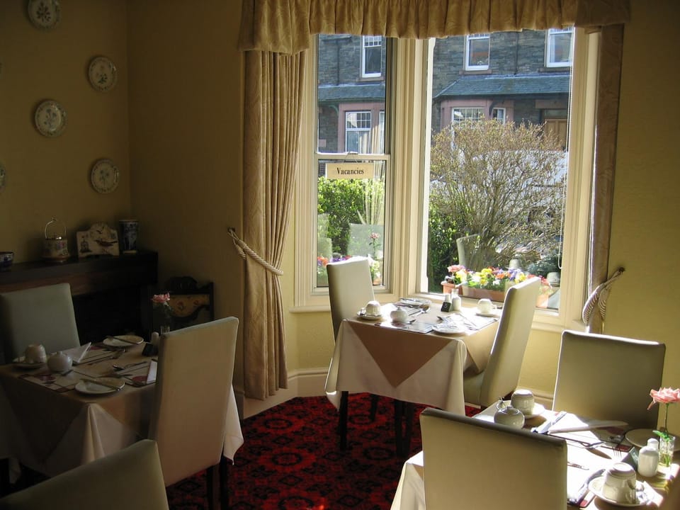 Restaurant/places to eat, Dining area
