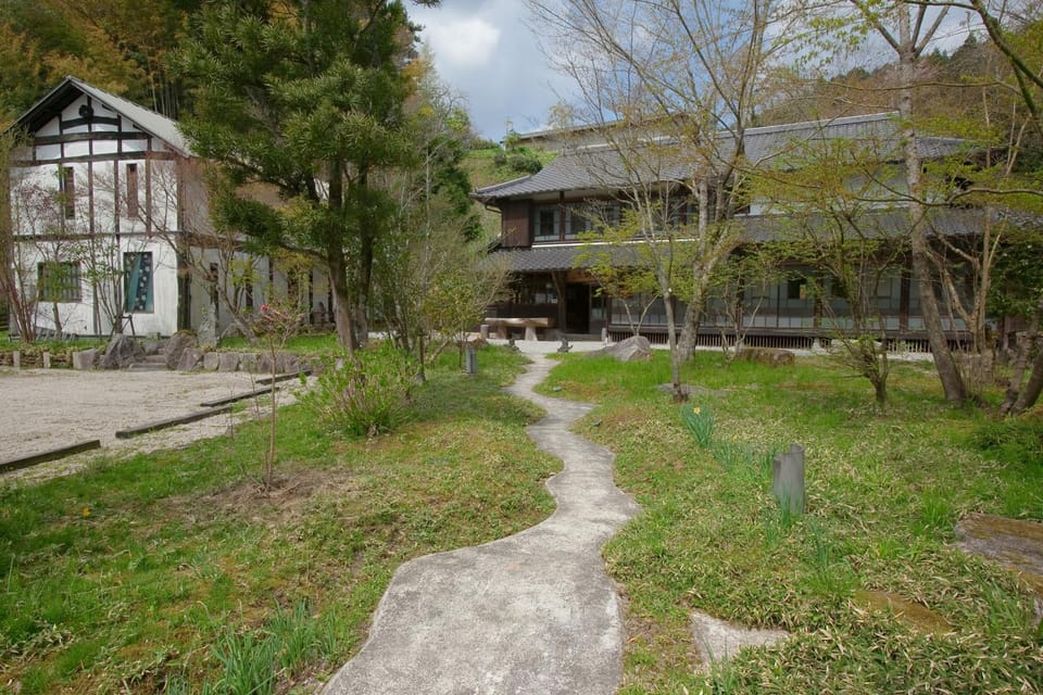 Property building, Day, Natural landscape, Garden, Garden view