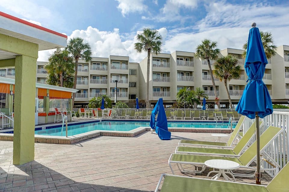 202-Pool, WIFI, Close to BUCS STADIUM Apartment in Tampa
