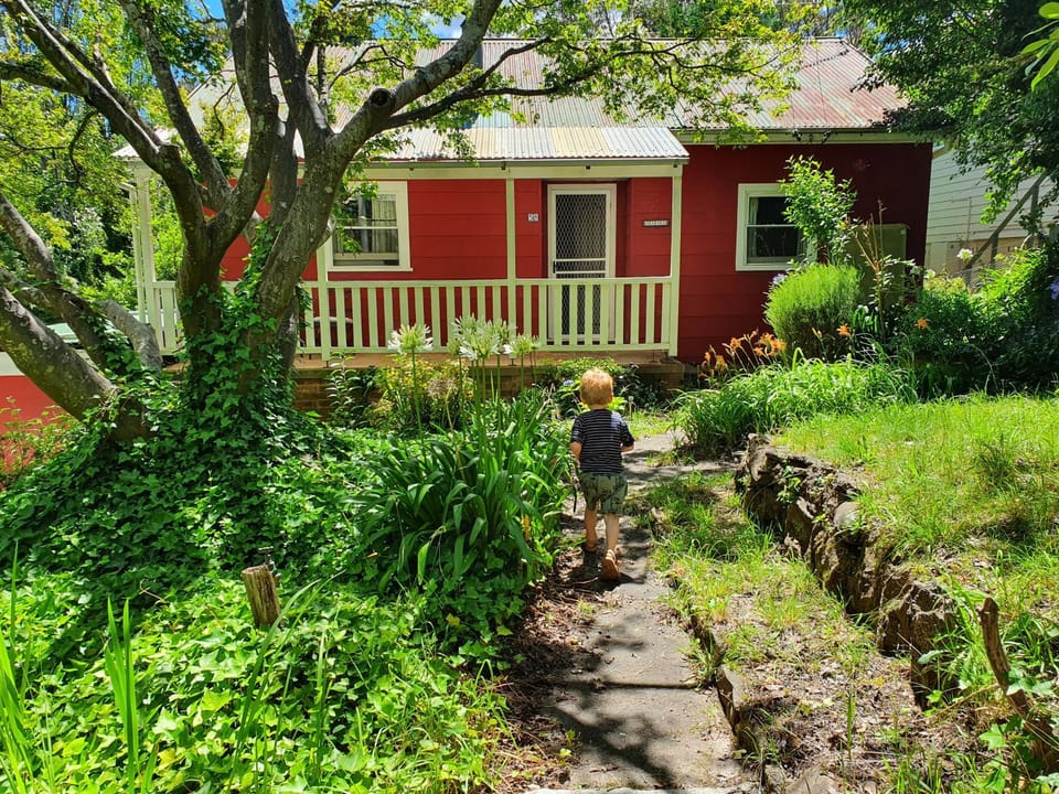 Property building, Spring, Natural landscape, Garden, Garden view