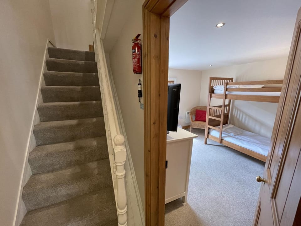 Property building, Photo of the whole room