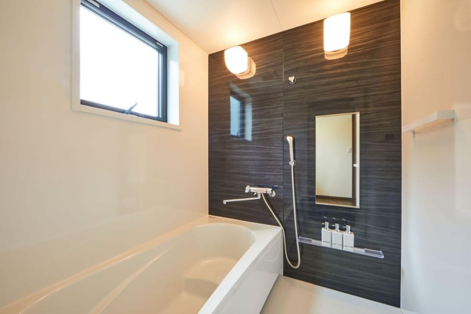 Bathroom, Bath