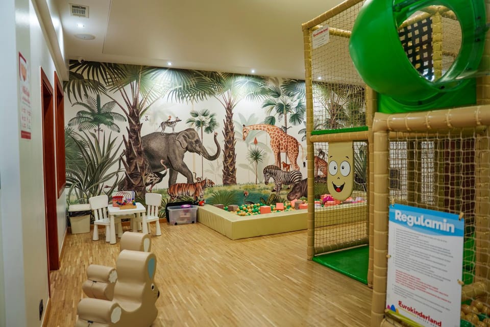 Children play ground, Kids's club