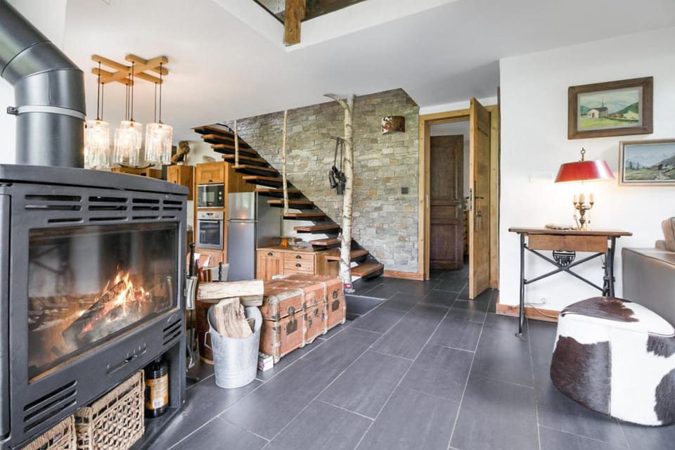 Chalet Taconnaz - Warm & Cosy 3BR Chalet with Fireplace in Nature - By Cozee Rentals Chalet in Les Houches