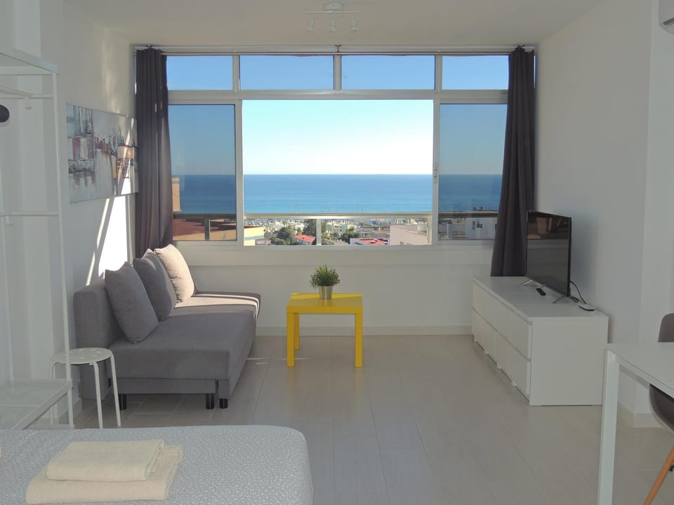 Living room, Sea view