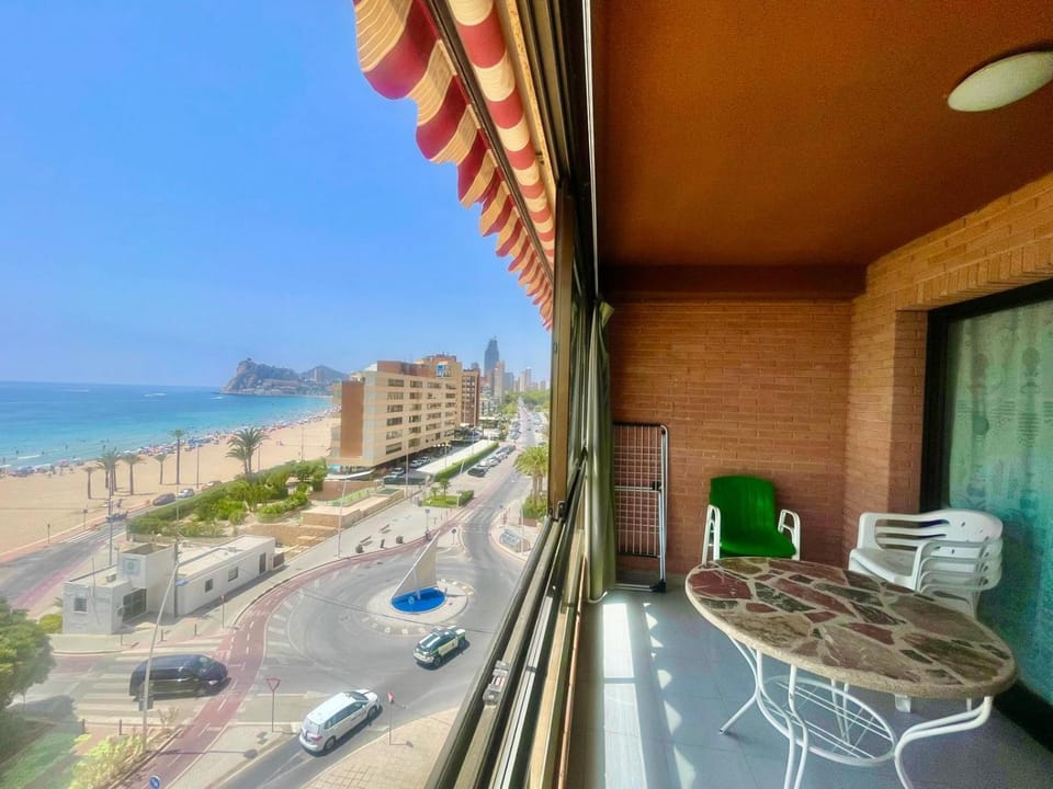 SEAFRONT PONIENTE BEACH BENIDORM Apartment in Benidorm