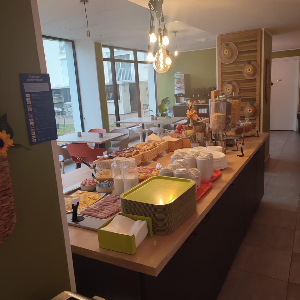 Banquet/Function facilities, Continental breakfast, Buffet breakfast