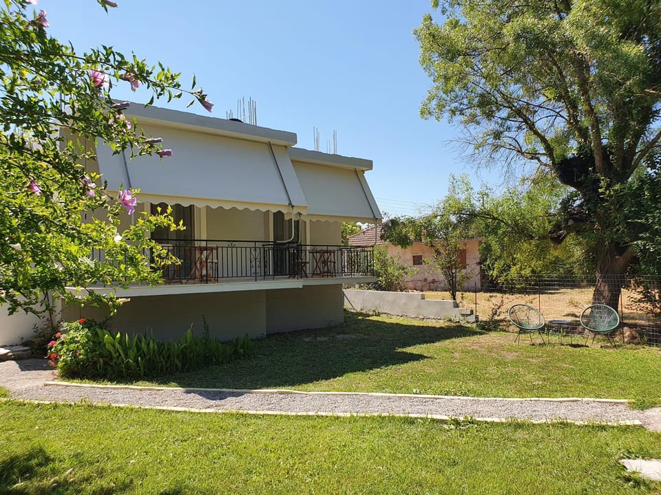 Property building, Garden