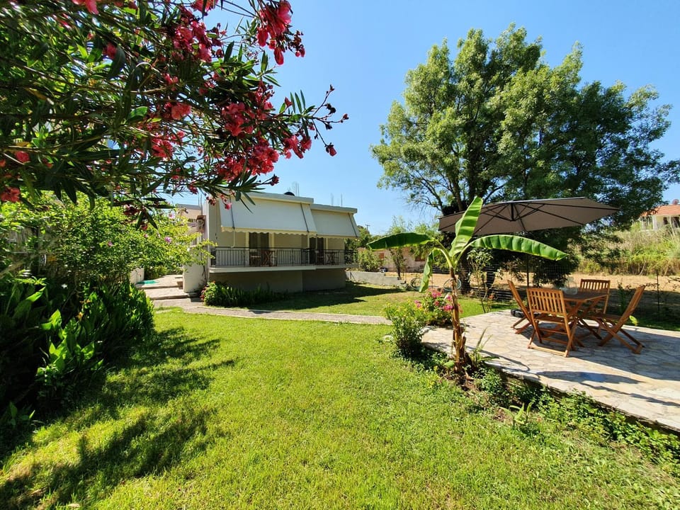 Property building, Garden