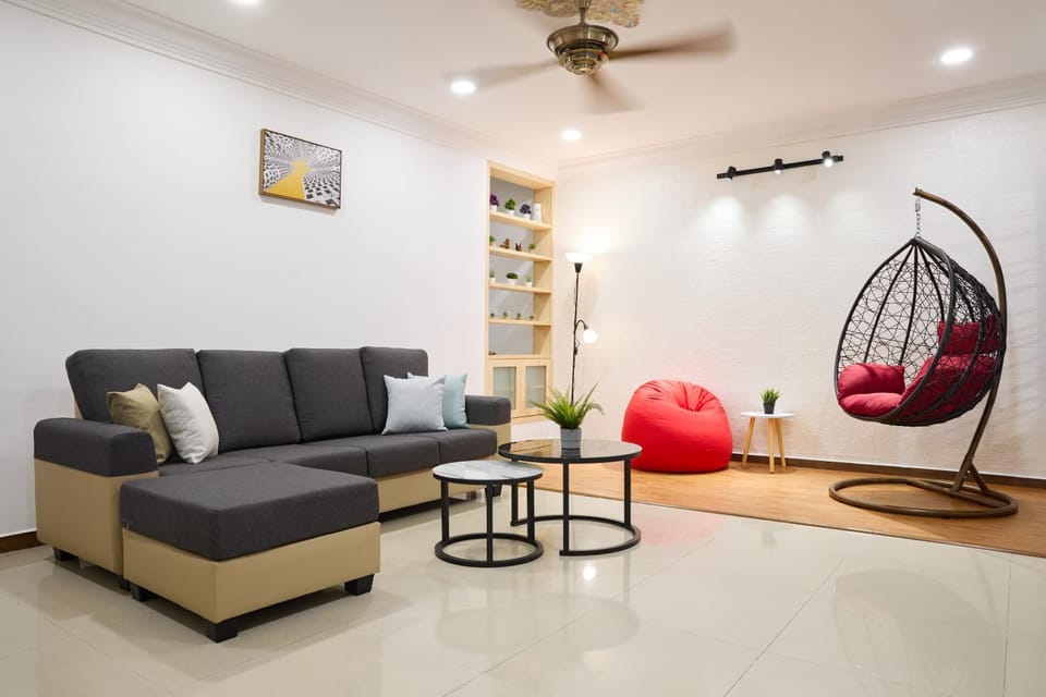 Living room, Seating area