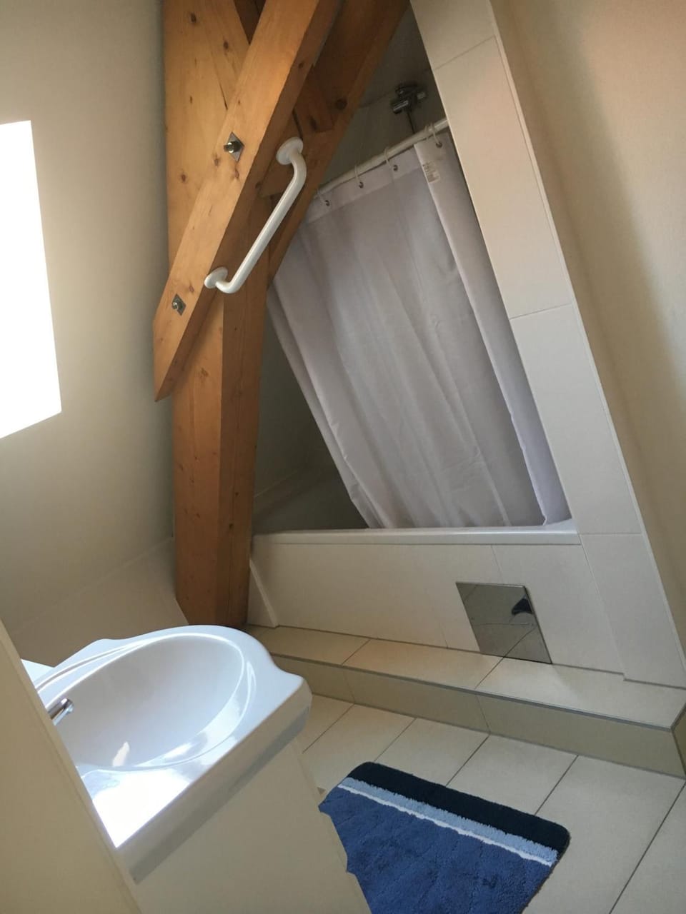 Dachgeschosswohnung mit 2 Schlafzimmern Apartment in Graz