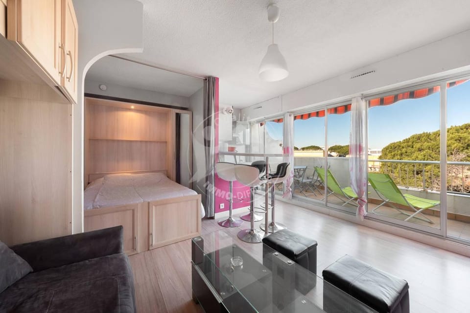 AS9557 - Studio vue sur la mer avec parking privé proche centre ville Apartment in Le Grau-du-Roi