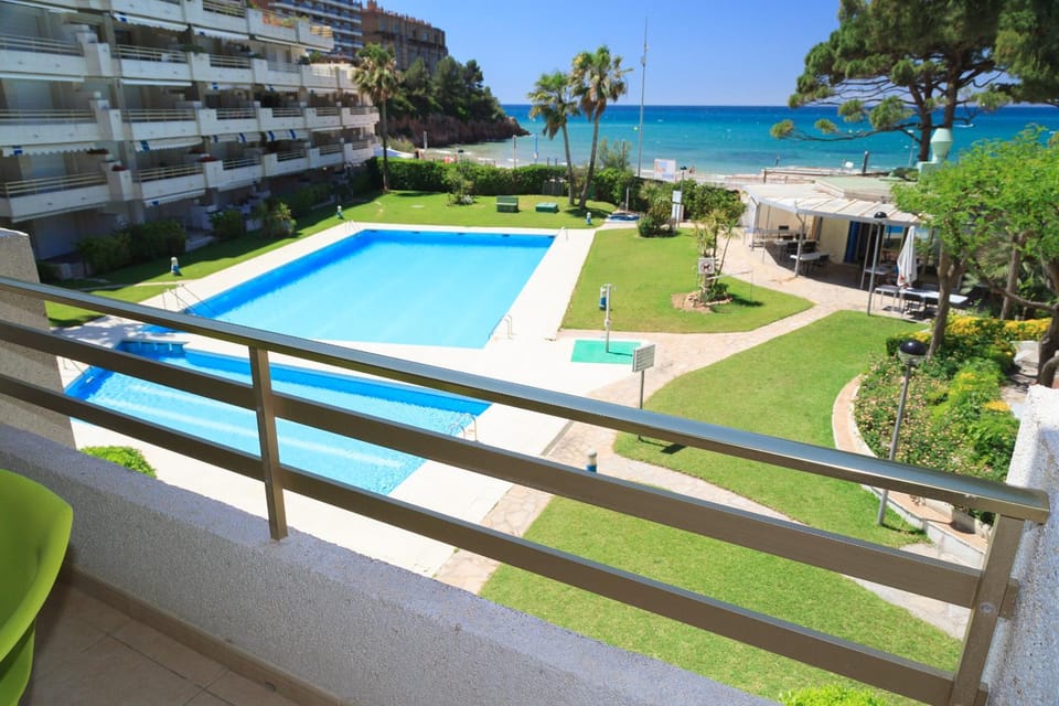 Balcony/Terrace, Garden view, Pool view, Sea view