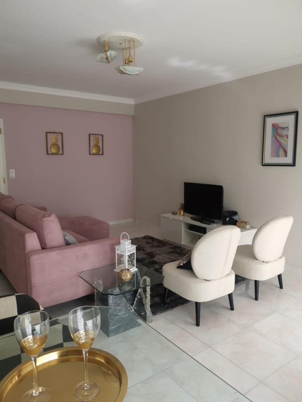 Communal lounge/ TV room, TV and multimedia, Living room, Seating area, Dining area