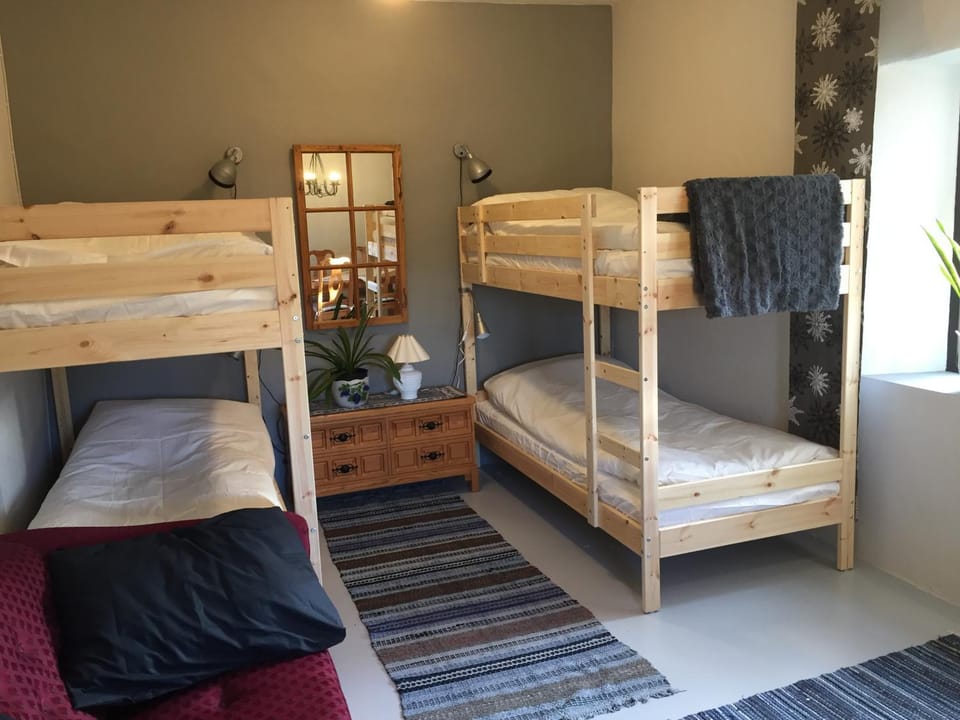 Property building, Bedroom, bunk bed