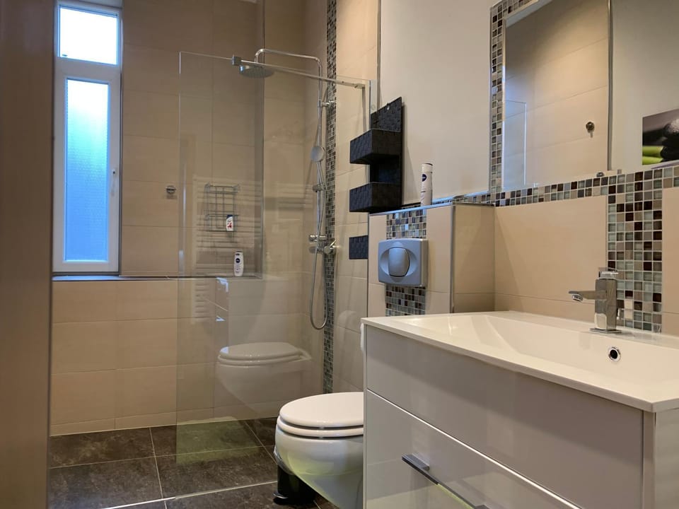 Shower, Toilet, Bathroom