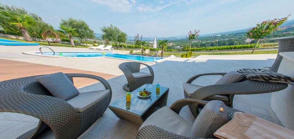Patio, Balcony/Terrace, Swimming pool