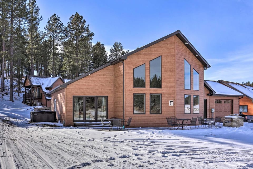 'Hakuna Matata Cabin' - 11 Mi to Mt Rushmore! Cabin in West Pennington