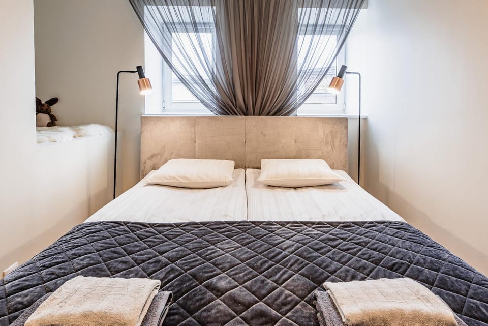 Bed, Decorative detail, Bedroom