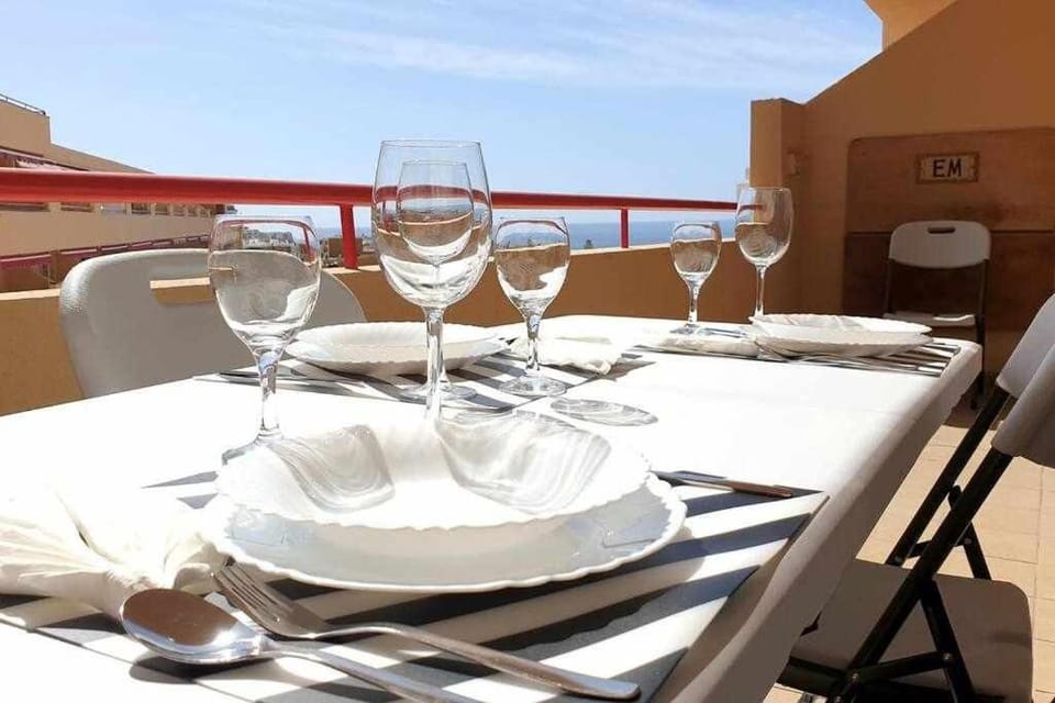 Day, Natural landscape, View (from property/room), Balcony/Terrace, Dining area, Sea view