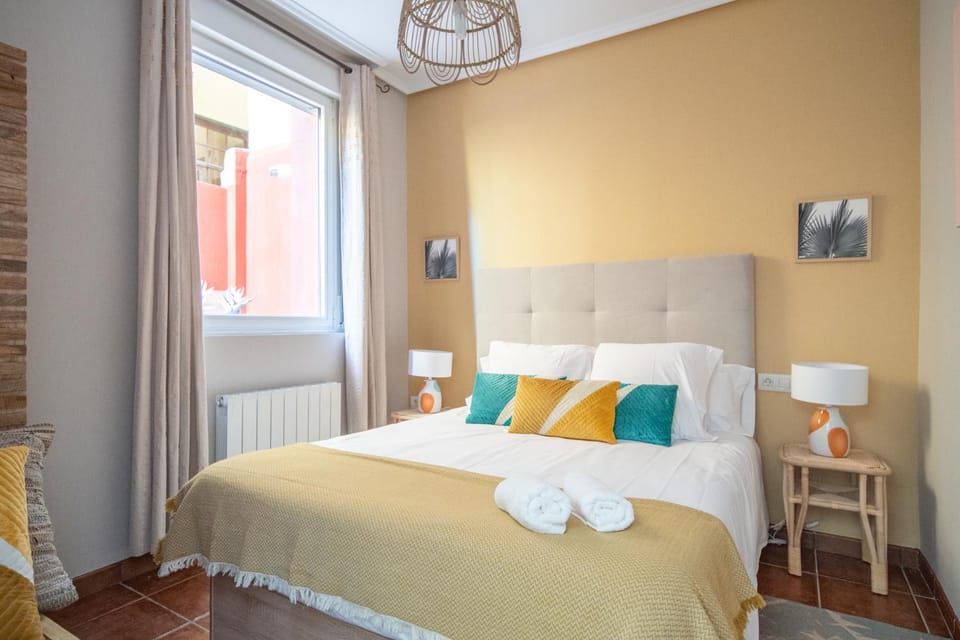 Bed, Bedroom