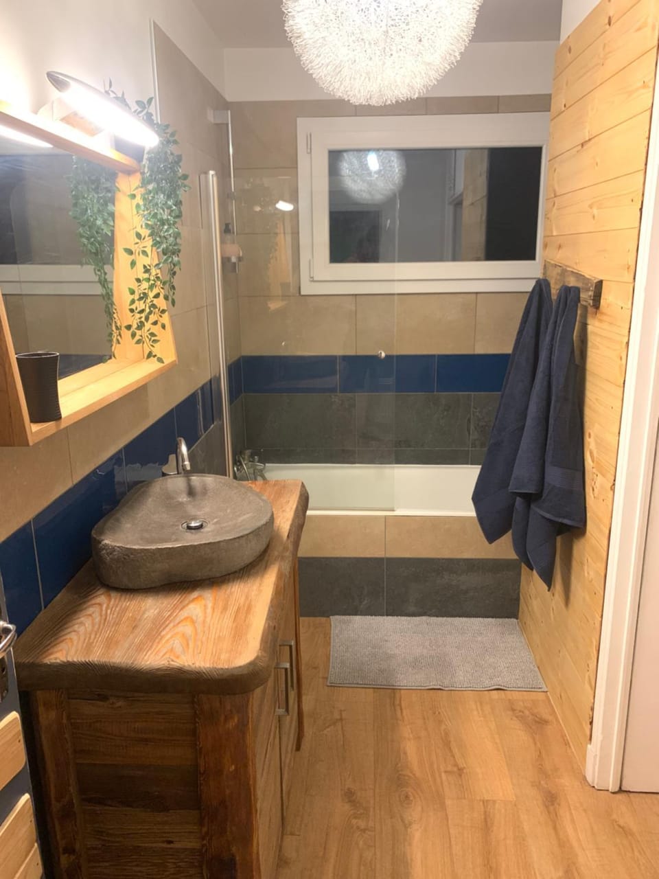 Bathroom, Bath, towels