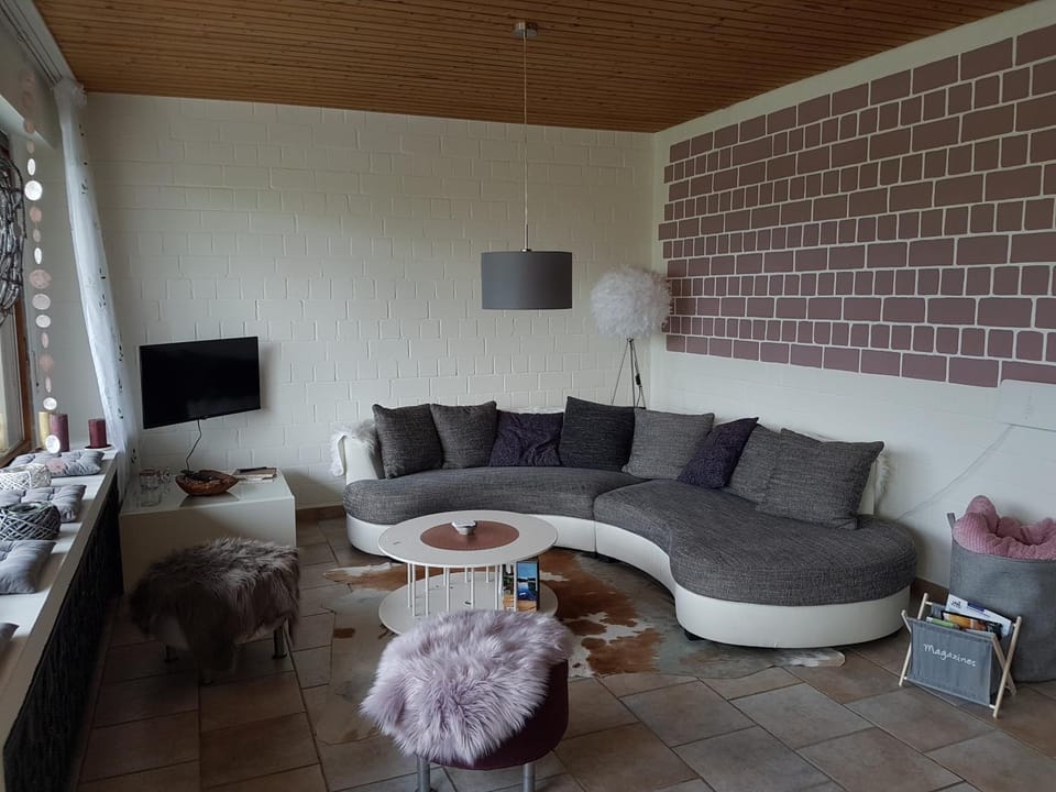 Living room, Photo of the whole room, Seating area