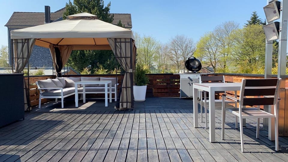 BBQ facilities, Balcony/Terrace, Lounge or bar