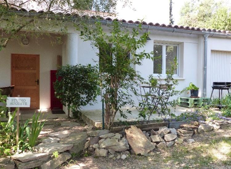 la pause nimoise Bed and Breakfast in Nimes