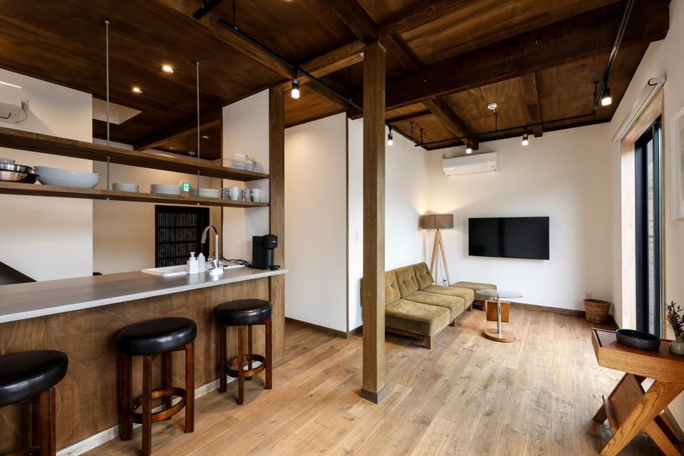 Kitchen or kitchenette, Living room