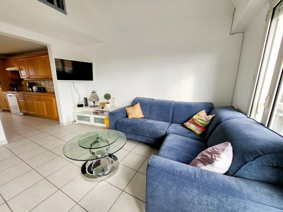 Appartement T3 avec Mezzanine, Balcon et Garage au Centre des Sables-d'Olonne Apartment in Les Sables-d'Olonne