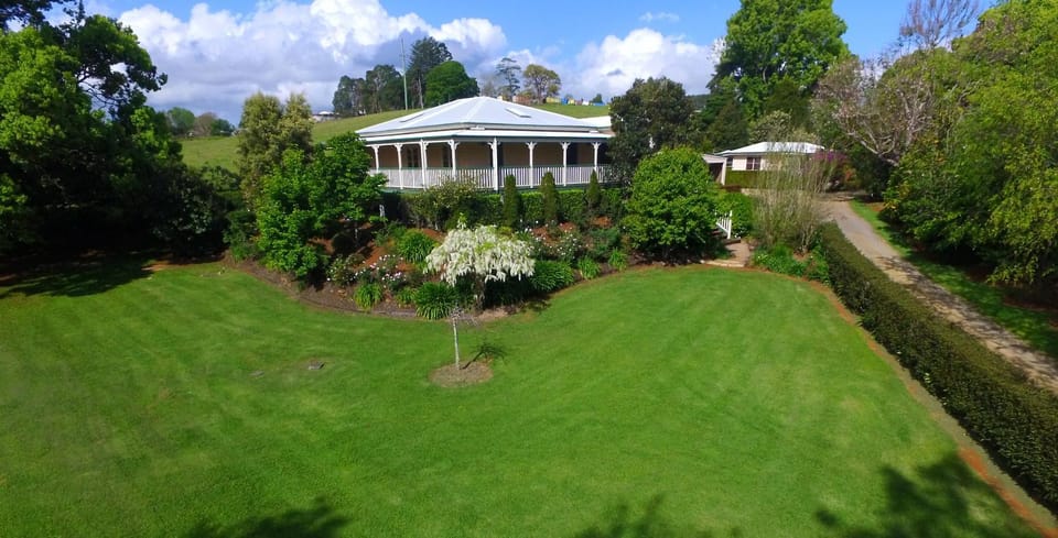 Property building, Natural landscape, Garden, Garden view