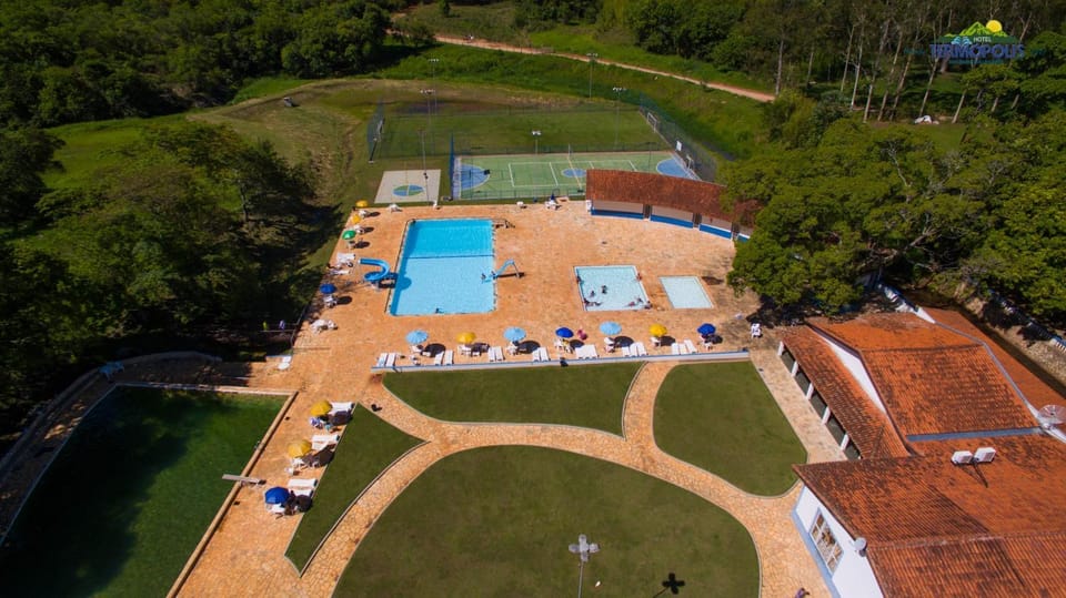 Bird's eye view, Pool view